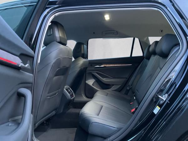 Skoda Superb Combi L&K 1,5 TSI iV 150 kW 6-Gang-DSG !0,5% VERSTEUERUNG! SOFORT VERFÜGBAR!