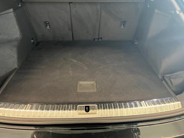 Audi Q3 Sportback 35 TFSI S tronic S line LED Navi DAB VC Sitzheizung PDC