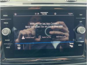 Volkswagen Touran Highline 1.5 TSI DSG LED AHK KAM APP NAV