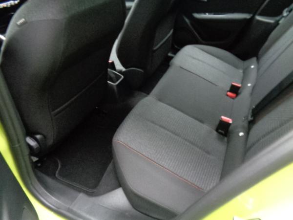 Peugeot 208 Benzin 100 Style Sitzheizung, Klima, PDC hi.