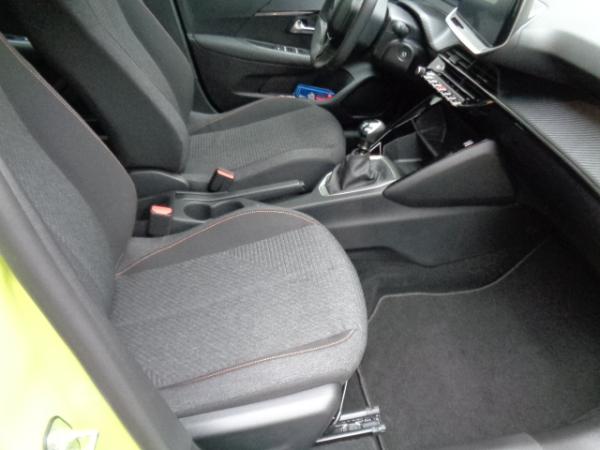 Peugeot 208 Benzin 100 Style Sitzheizung, Klima, PDC hi.