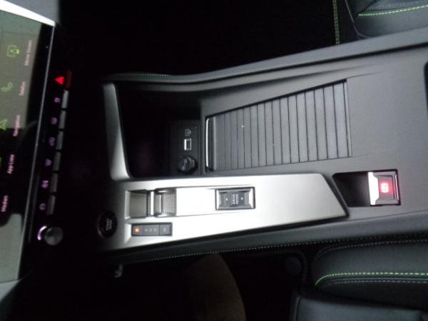 Peugeot 308 SW Hybrid 145e-DSC6 GT EXCLUSIVE Focal