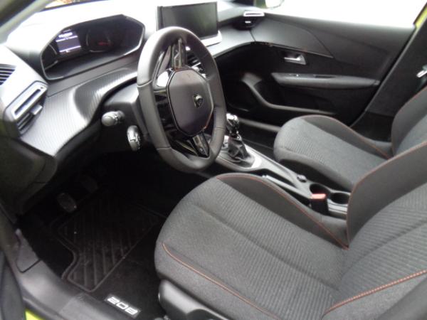 Peugeot 208 Benzin 100 Style Sitzheizung, Klima, PDC hi.