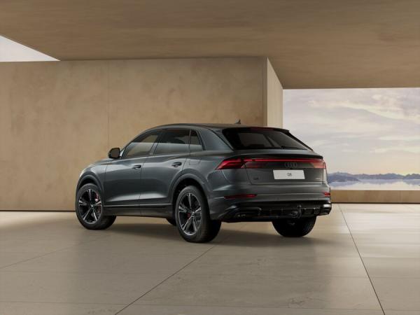 Audi Q8 TFSIe S line business 360 kW quattro