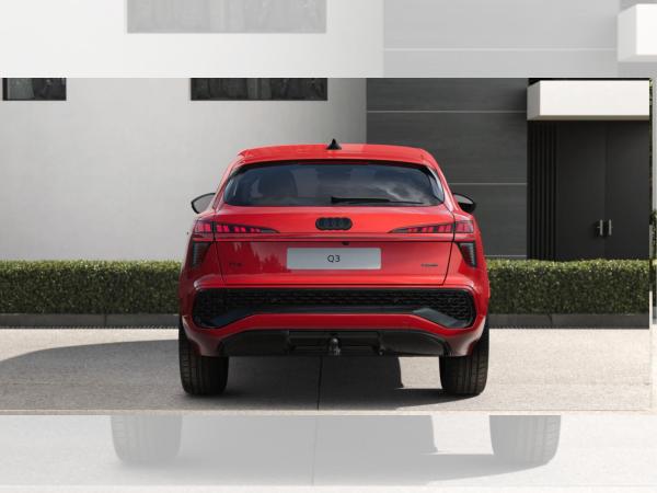 Audi Q3 Sportback S-Line Interieur + Exterieur, Panorama-Schiebedach, AHK, Tech Plus