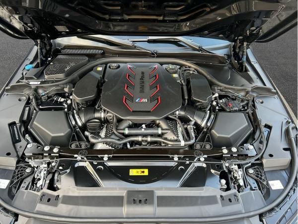 BMW M5 xDrive , 4-türig