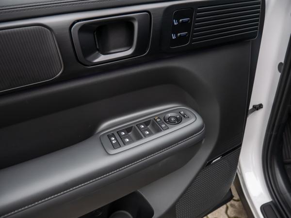 Hyundai SANTA FE 1.6 T-GDI Plug In Allrad Blackline