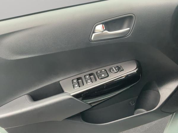 Kia Picanto Vision KLIMA NAVI ALU BLUETOOTH USB SITZHEIZUNG DAB RÜCKFAHRKAMERA LANE ASSIST LENKRADHEIZUNG