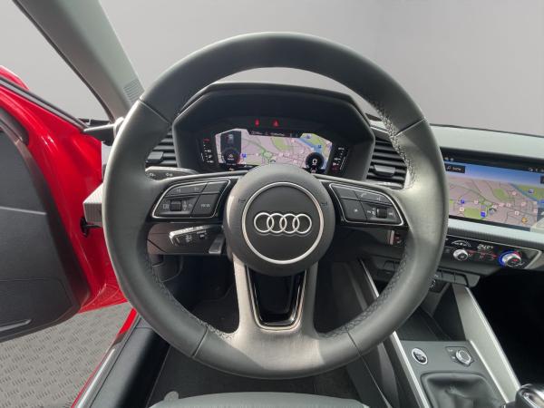 Audi A1 SB S line 30 TFSI LED Navi Carplay Leder