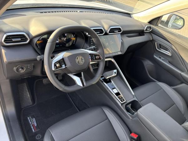 MG ZS Hybrid+ Luxury