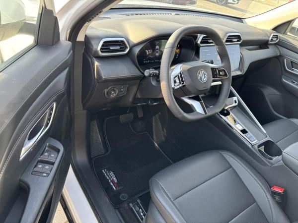 MG ZS Hybrid+ Luxury