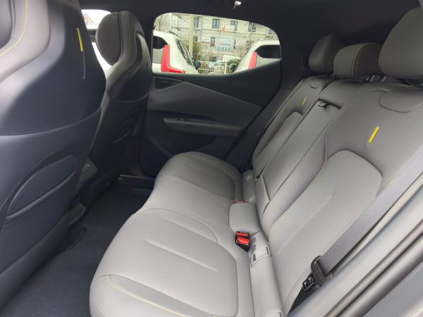 LYNK & Co 02 More ALLE FARBEN P