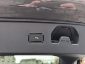 LYNK & Co 02 More ALLE FARBEN P