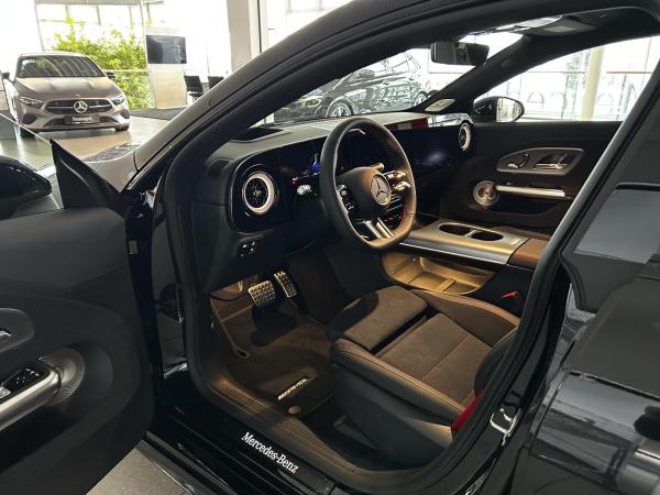 Mercedes-Benz CLA 220 4MATIC+AMG Line Plus+Premium-Plus+ Winter-Paket+Massagefunktion vorn+Head-up+Burmester® 3D-Surro