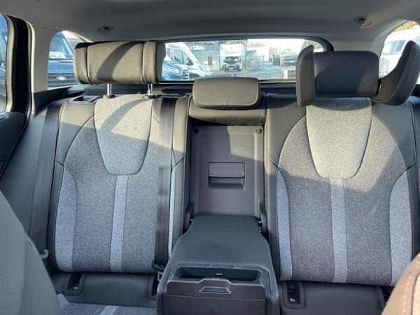 Skoda Octavia Combi 2.0 TDI *GEWERBE*SOFORT* l DSG l AHK l PANO l NAVI l MATRIX l 360°