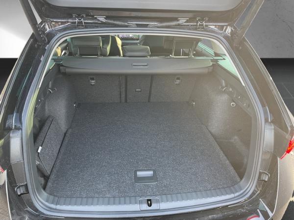 Skoda Octavia Combi 2.0 TDI *GEWERBE*SOFORT* l DSG l AHK l PANO l NAVI l MATRIX l 360°