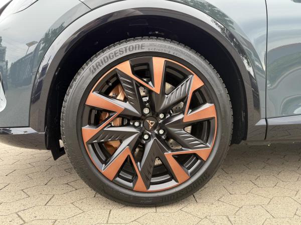 Cupra Formentor Extreme AHK Pano Akrapovic