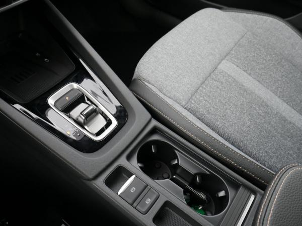 Skoda Octavia Combi 2.0 TDI DSG Balance SHZ NAVI AHK ACC LED *869*