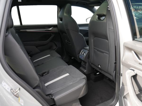 Skoda Kodiaq 2.0 TDI DSG Sportline 4x4 7-Sitzer AHK ACC LED *876*