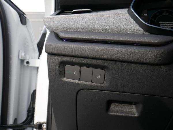 Skoda Octavia Combi 2.0 TDI DSG Balance SHZ NAVI AHK ACC LED *869*