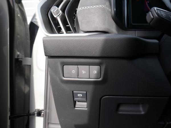 Skoda Kodiaq 2.0 TDI DSG Sportline 4x4 7-Sitzer AHK ACC LED *876*