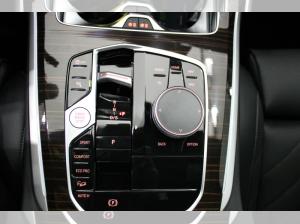 BMW X5 xDrive40i M Sport ab Lager!