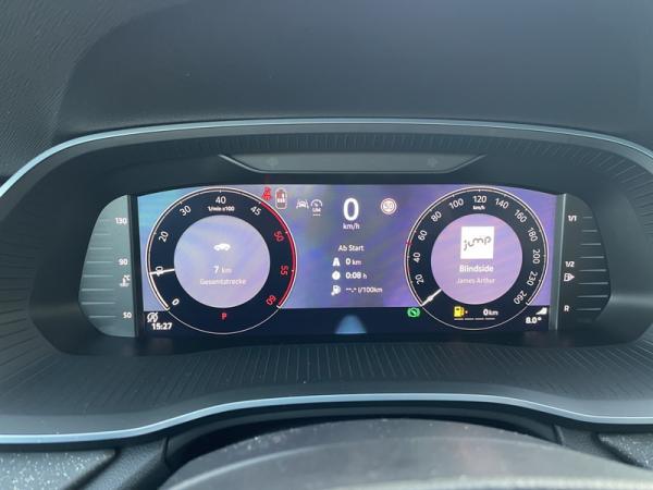 Skoda Octavia Combi 2.0 TDI *PRIVAT*SOFORT* l DSG l AHK l PANO l NAVI l MATRIX l 360°