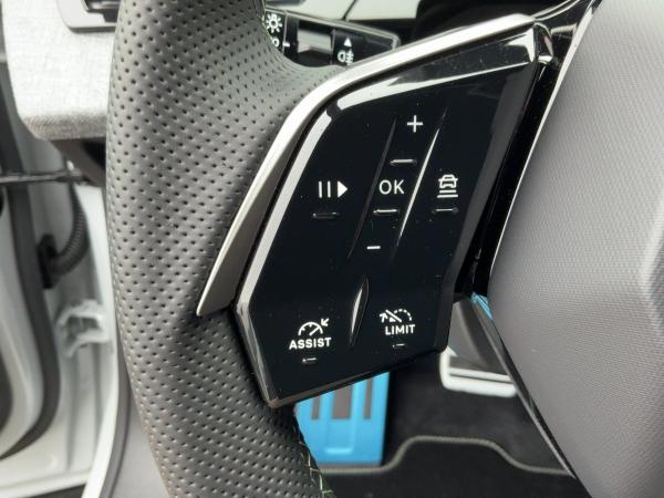 Peugeot 3008 1.2 145 GT ACC+Alcantara+LED+Navi+SHZ+Kam.