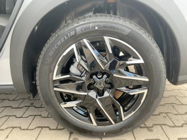 Peugeot 5008 1.2 145 GT ACC+Alcantara+LED+Navi+SHZ+Kam.