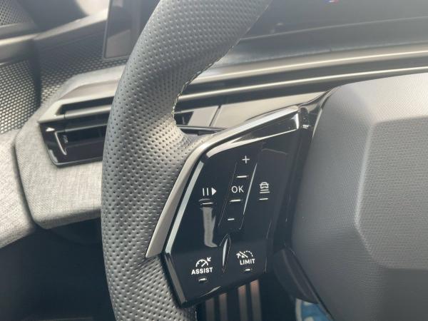 Peugeot 5008 1.2 145 GT ACC+Alcantara+LED+Navi+SHZ+Kam.