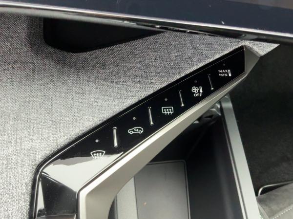 Peugeot 3008 1.2 145 GT ACC+Alcantara+LED+Navi+SHZ+Kam.