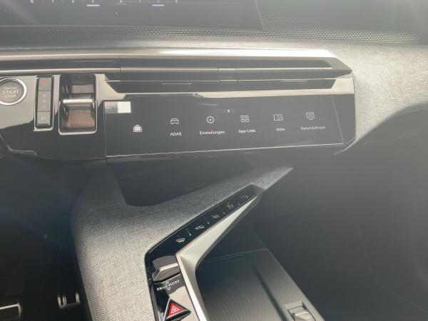 Peugeot 5008 1.2 145 GT ACC+Alcantara+LED+Navi+SHZ+Kam.