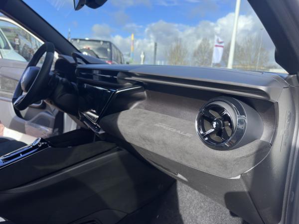 Alfa Romeo Junior Sport Speciale e-DCT6