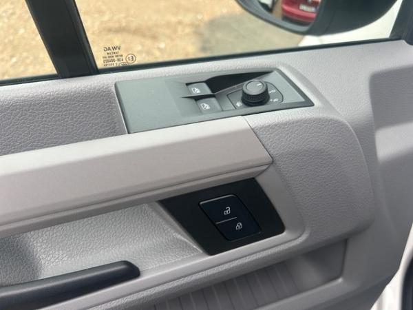 Volkswagen Crafter Kasten 35 2.0TDI lang plus Hochdach FWD