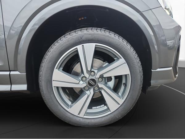 Audi Q2 35 TFSI S line AHK Matrix LM 18" Navi PDC+RFK