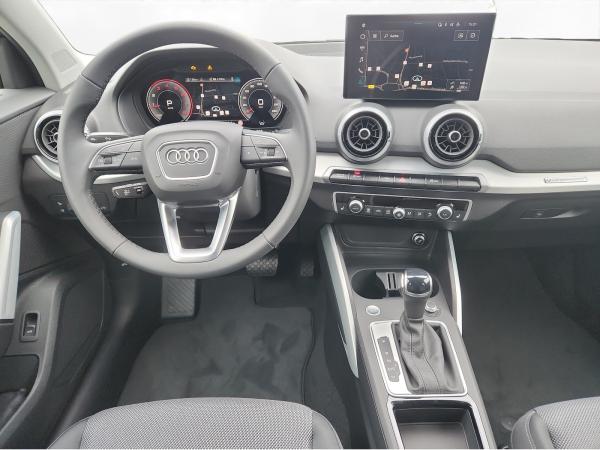 Audi Q2 35 TFSI S line AHK Matrix LM 18" Navi PDC+RFK