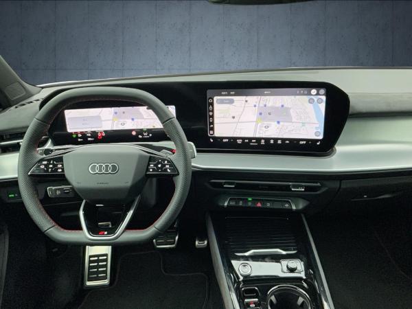 Audi Q3 SUV e-hybrid S tr. AHK PANO LED 20 ACC Cam