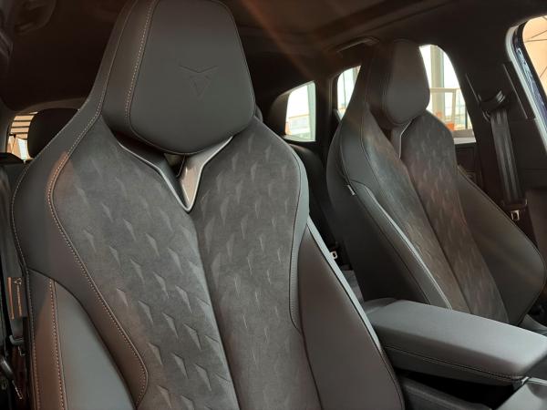 Cupra Terramar VZ e-Hybrid Lagerwagen, Panoramaglas, AHK Vorbereitung, sofort verfügbar!