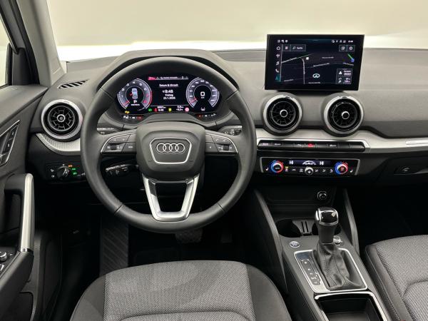 Audi Q2 35 TFSI advanced S tronic Matrix ACC AHK