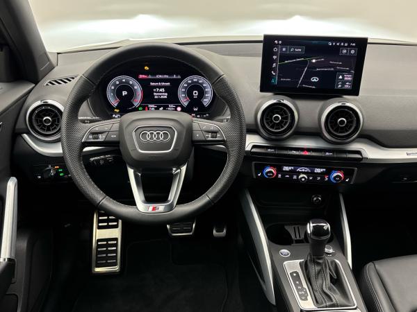 Audi Q2 35 TFSI S line LED Digitales Cockpit Kamera