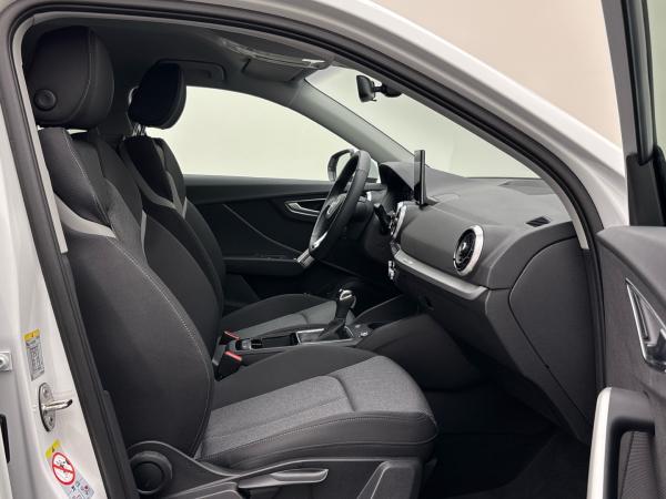 Audi Q2 Advanced 35 TFSI S tronic Matrix ACC AHK