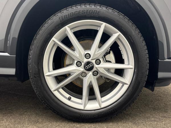 Audi Q2 35 TFSI S line S tronic LED Leder SONOS AHK