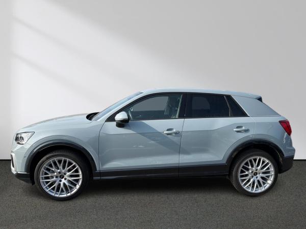 Audi Q2 Advanced 35 TFSI S tronic MMI Matrix AHK