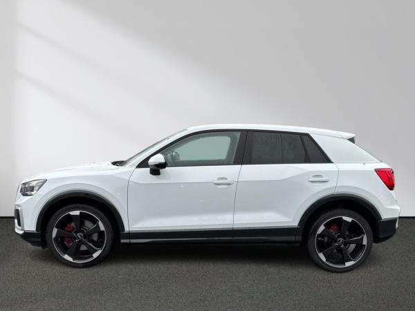 Audi Q2 Advanced 35 TFSI S tronic MMI Matrix AHK