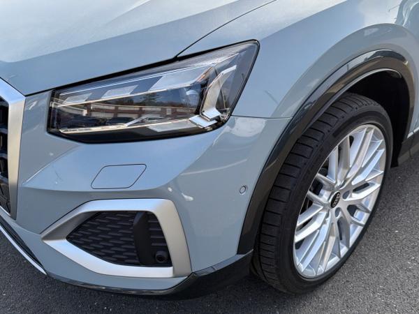 Audi Q2 Advanced 35 TFSI S tronic MMI Matrix AHK