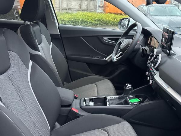 Audi Q2 Advanced 35 TFSI S tronic MMI Matrix AHK
