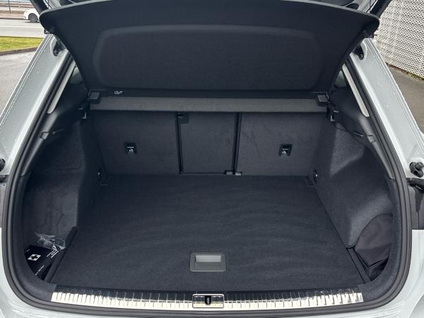 Audi Q3 advanced 35 TFSI Dynamik-Paket MMI LED AHK