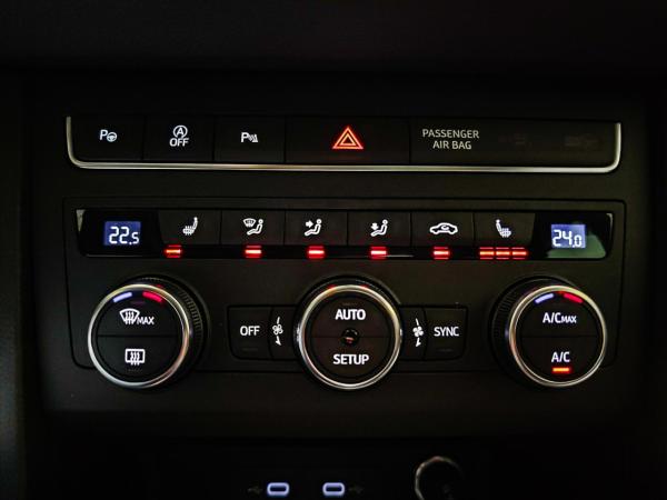 Seat Ateca 1.5 TSI DSG Road Edition 499,-€ Überführung Allwetterreifen ACC PDC V+H NAVI LE