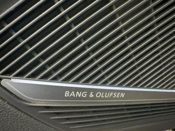 Audi A4 Avant S line 40 TFSI virtual DAB B&O