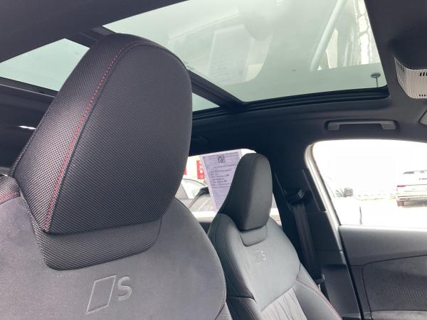 Audi Q3 SUV e-hybrid S tr. AHK PANO LED 20 ACC Cam